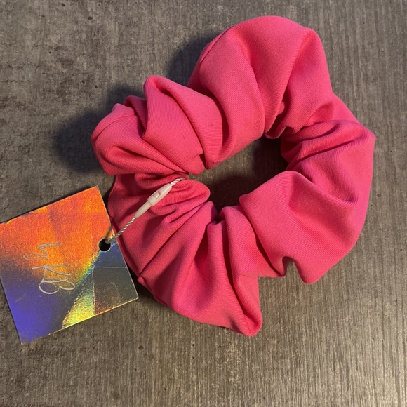 Full Size KELLY II- Dew Edit by Kaitlyn Bristowe - Picture 2 of 3